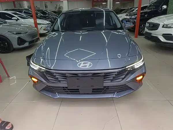 Hyundai Elantra 2023