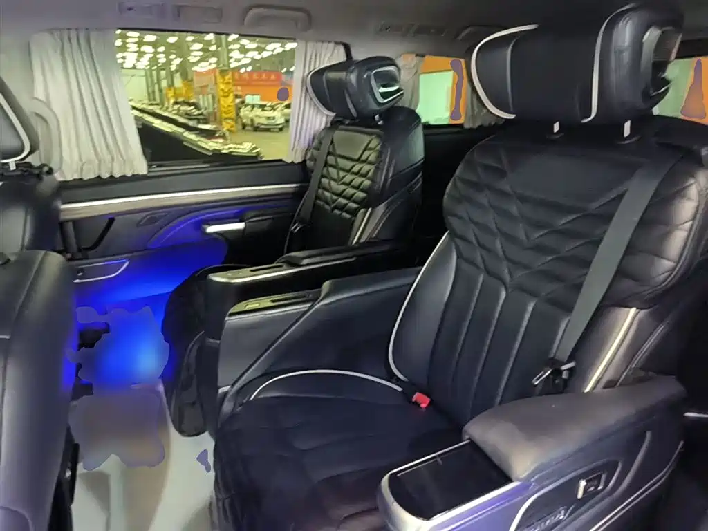 GAC Motor Trumpchi M8 2023 — фото 17