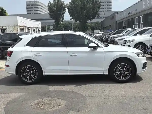 Audi Q5L 2019