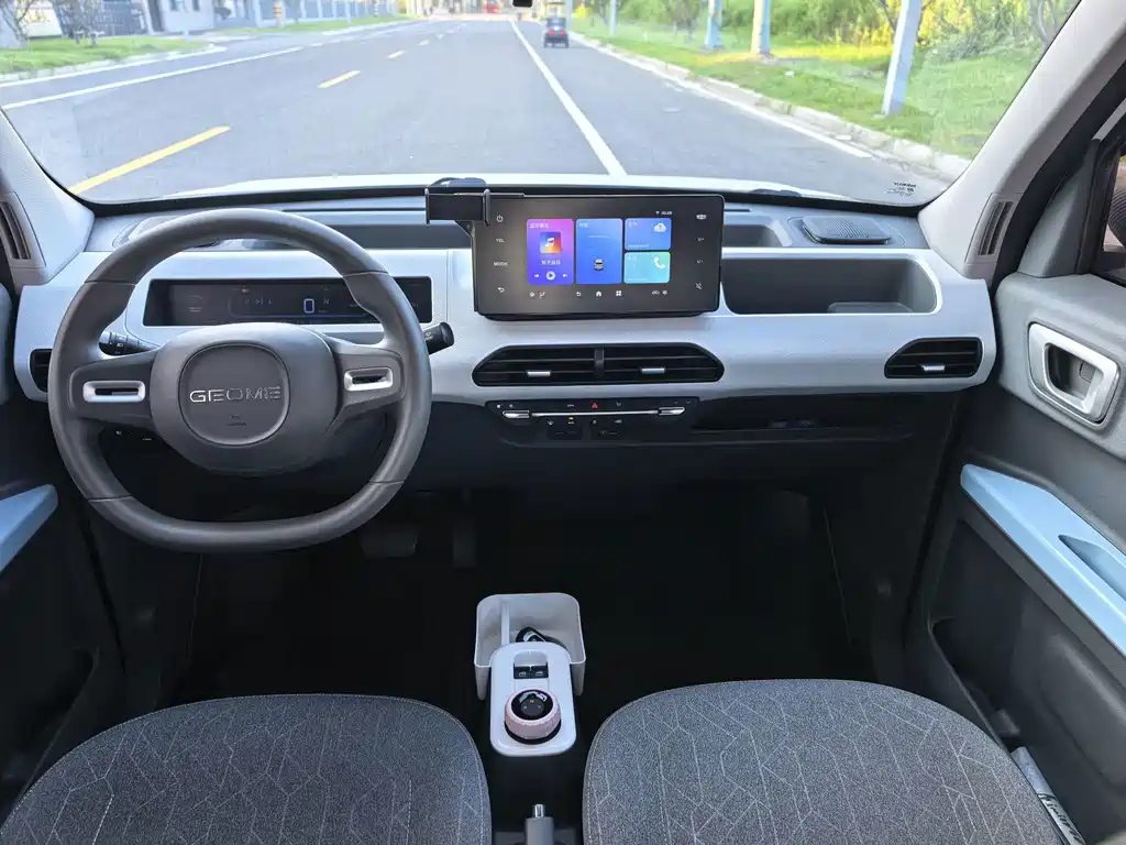 Geely Galaxy Panda 2025 — фото 8
