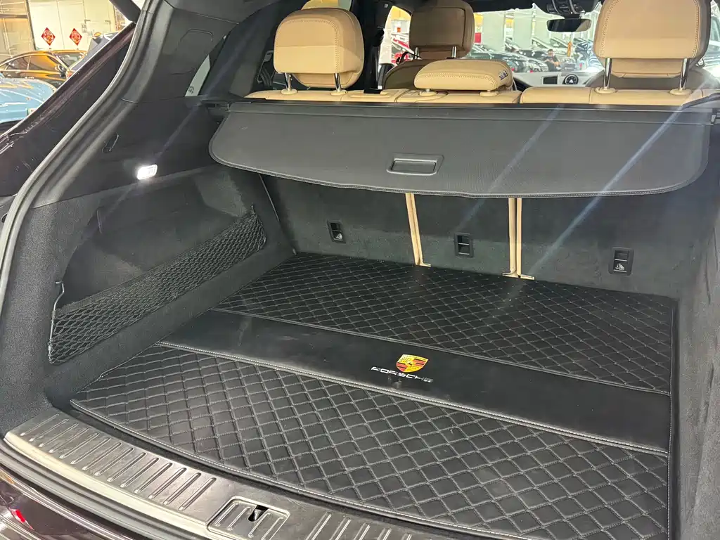 Porsche Cayenne 2019 — фото 17