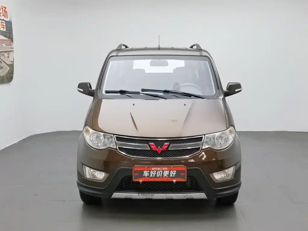 Wuling Hongguang 2015 — фото 3