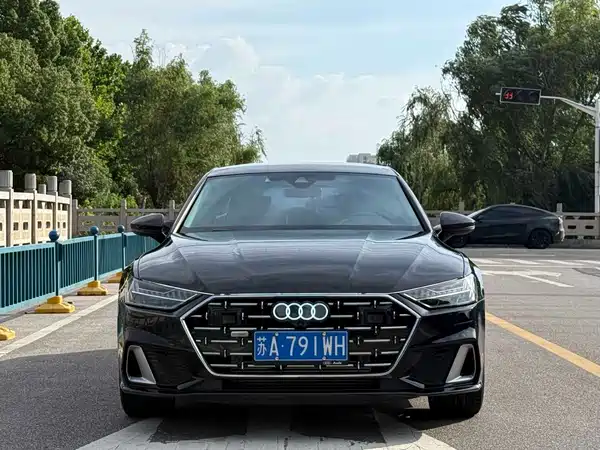 Audi A7L 2023