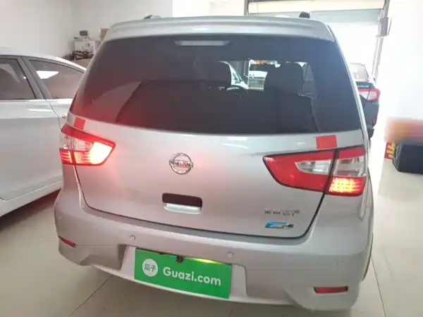 Nissan Livina 2016