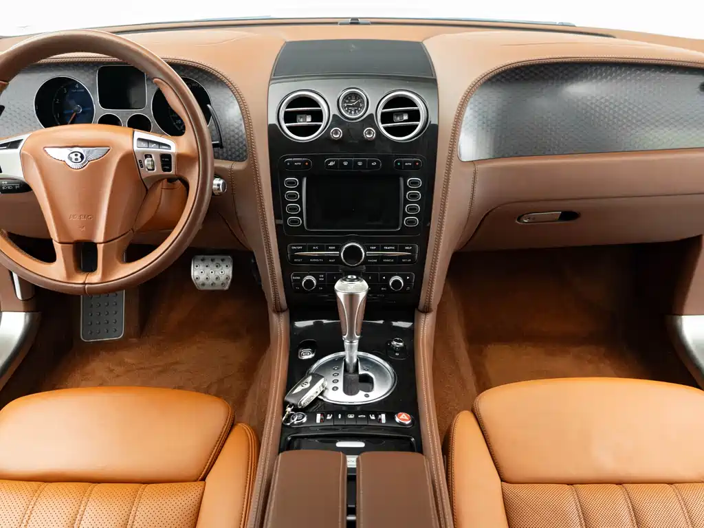 Bentley Flying Spur 2011 — фото 8