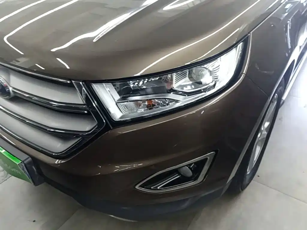 Ford Edge 2016 — фото 24