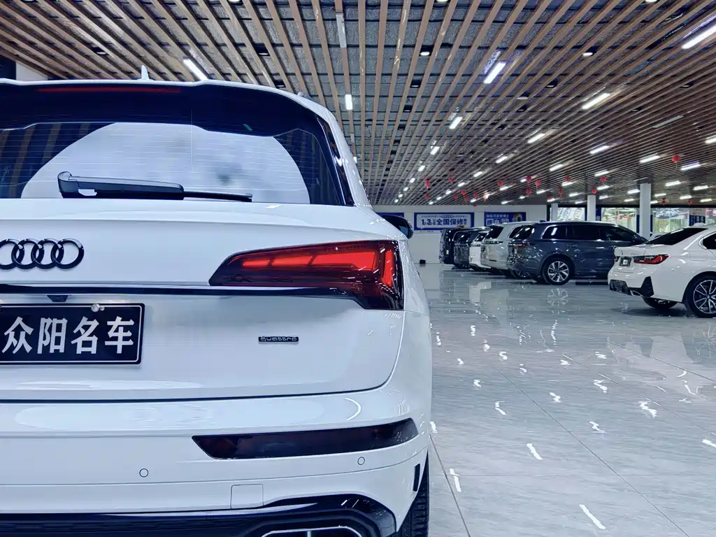 Audi Q5L 2023 — фото 17