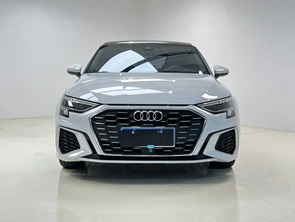 Audi A3 2024 — фото 2