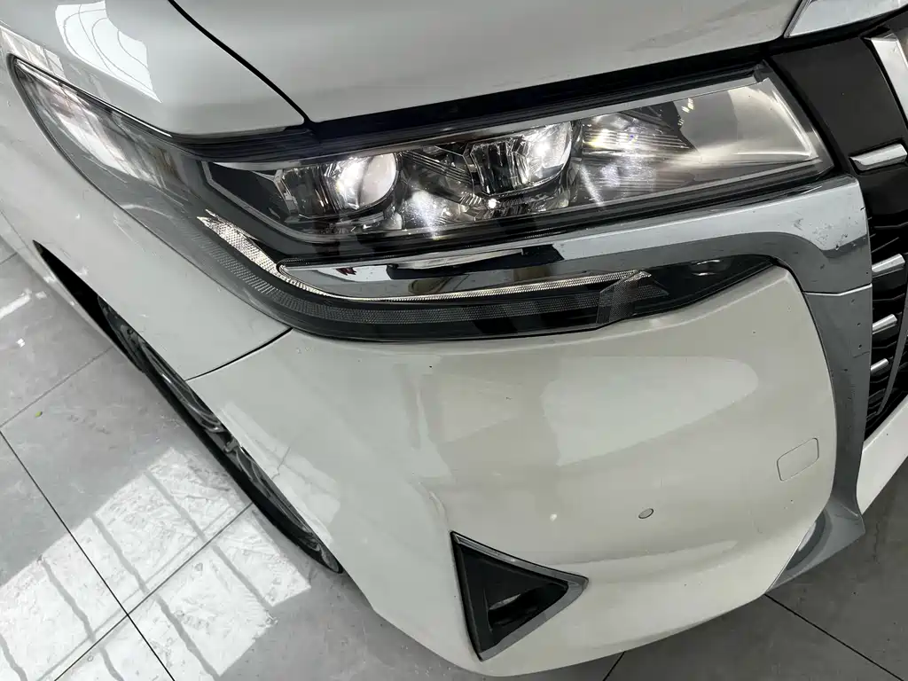 Toyota Alphard 2023 — фото 6