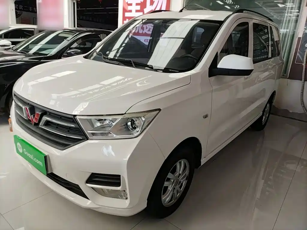 Wuling Hongguang 2021 — фото 2