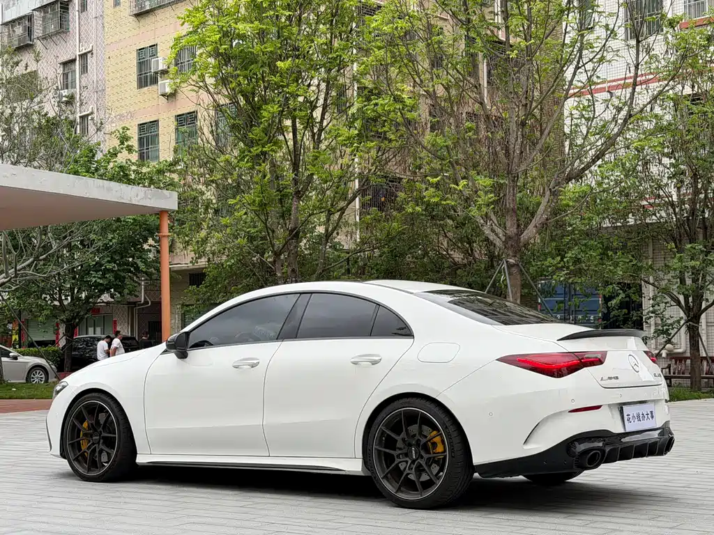 Mercedes-Benz CLA AMG 2024 — фото 9