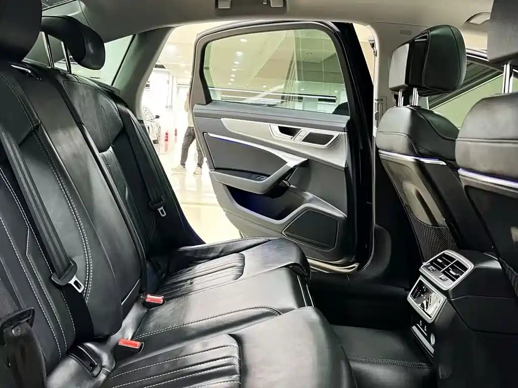 Audi A6L 2023