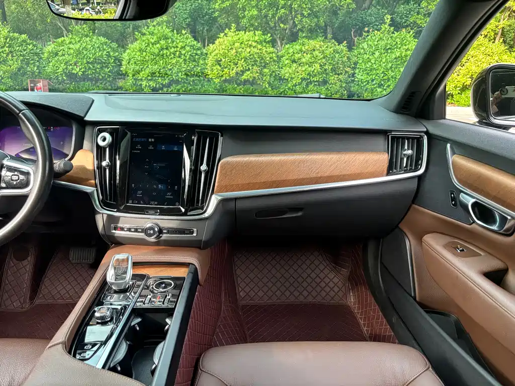 Volvo S90 2022 — фото 12
