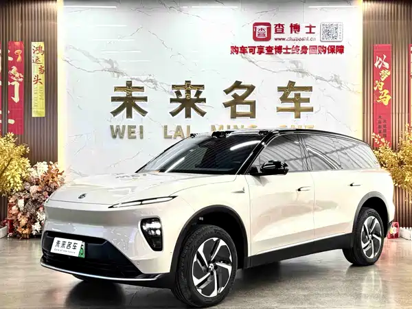 NIO ES8 2025