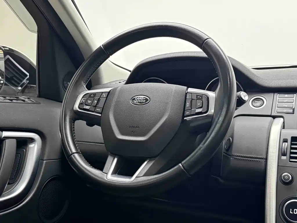 Land Rover Discovery Sport 2016 — фото 11