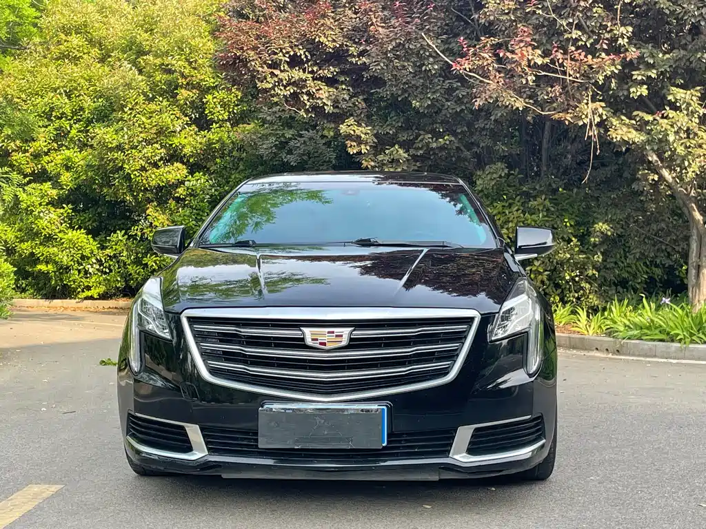 Cadillac XTS 2018 — фото 2