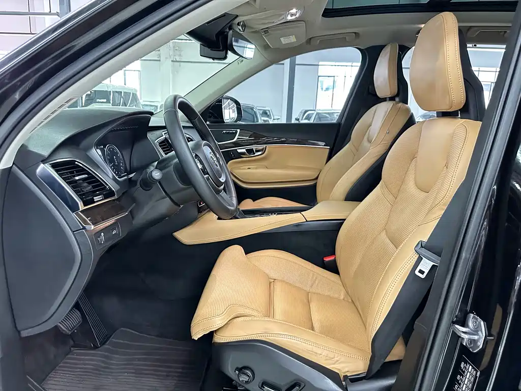 Volvo XC90 2016