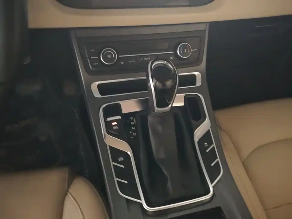 Geely Emgrand 2019 — фото 14