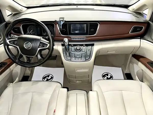 Buick GL8 2016