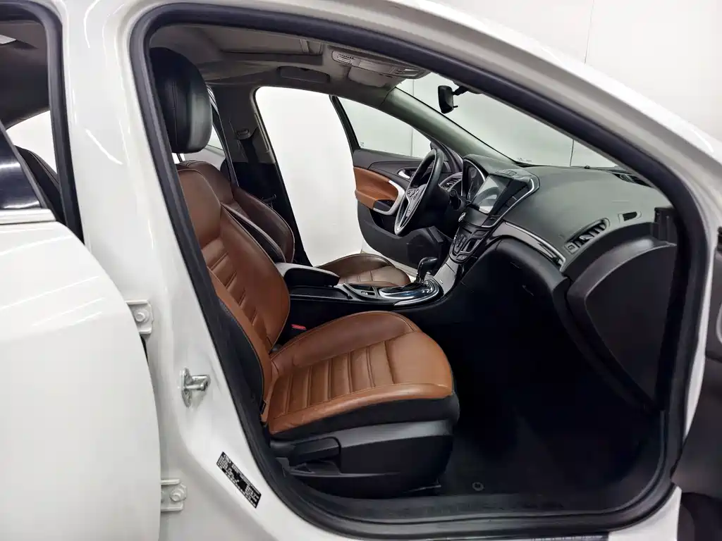 Buick Regal 2015 — фото 14