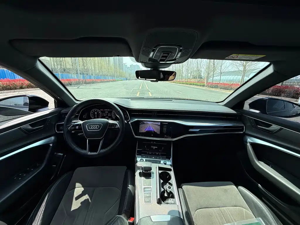 Audi A6L 2020