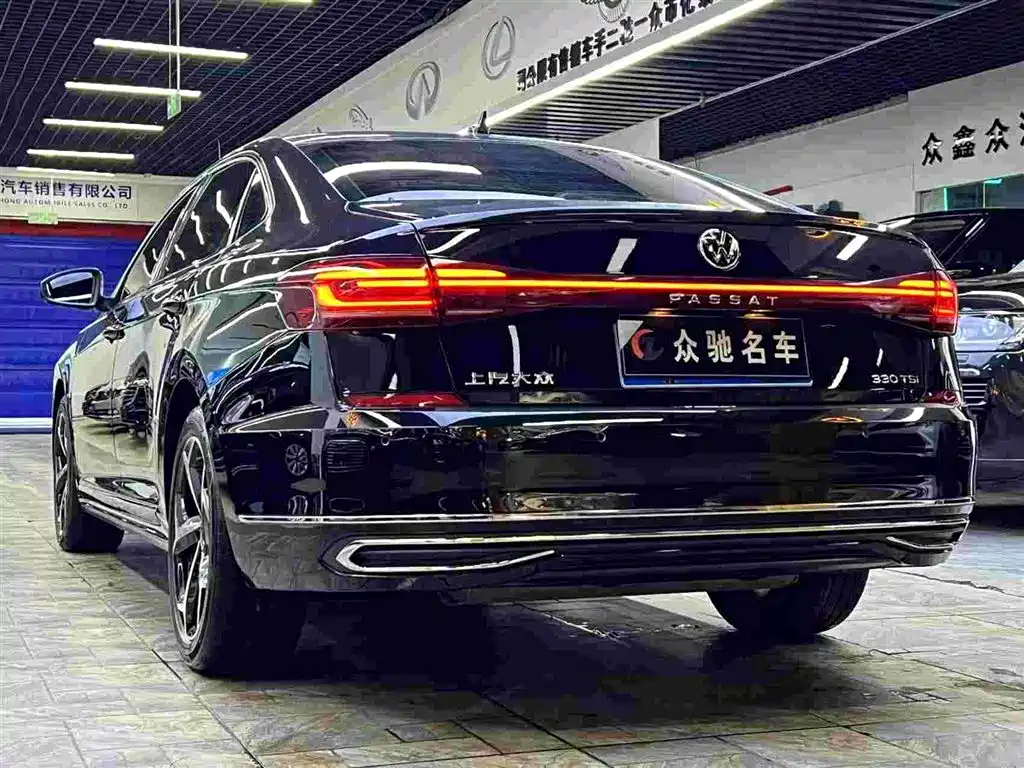 Volkswagen Passat 2024 — фото 8