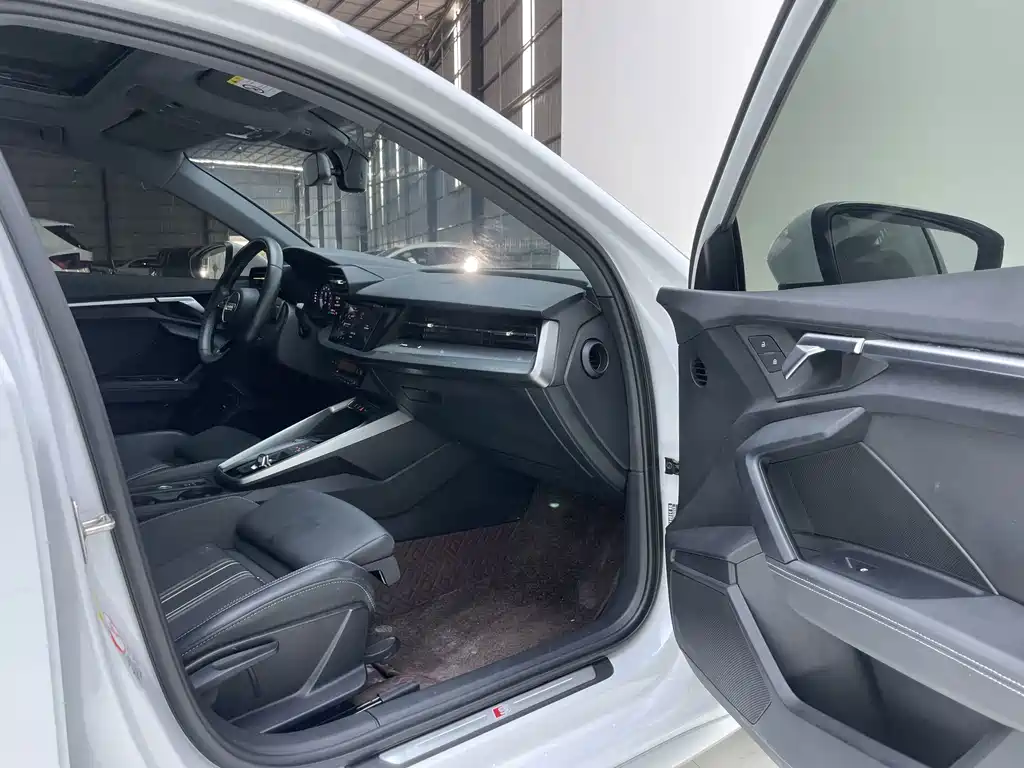 Audi A3 2023 — фото 28