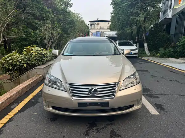 Lexus ES 2011