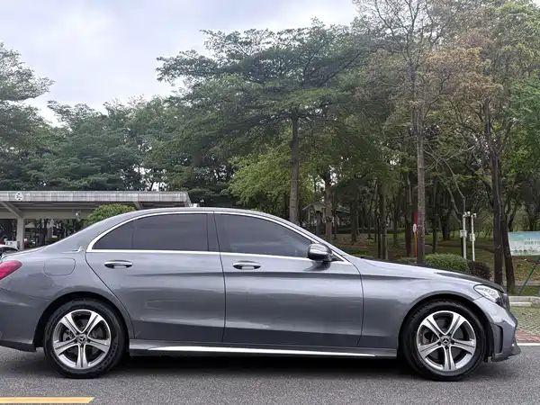 Mercedes-Benz C-Class 2018