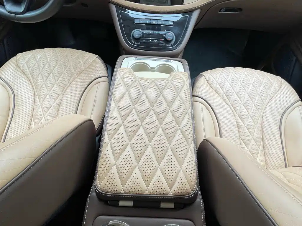 Mercedes-Benz Vito 2018 — фото 15