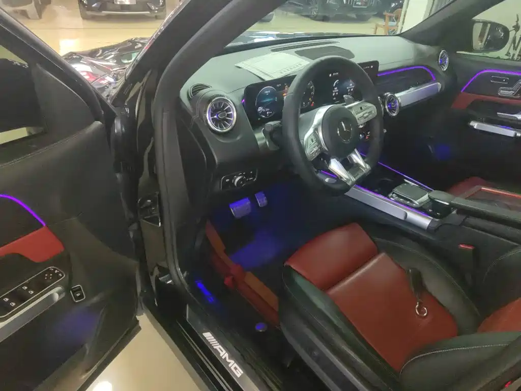 Mercedes-Benz GLB AMG 2022 — фото 13