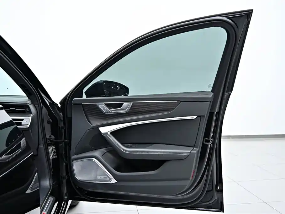 Audi A6L 2024 — фото 20