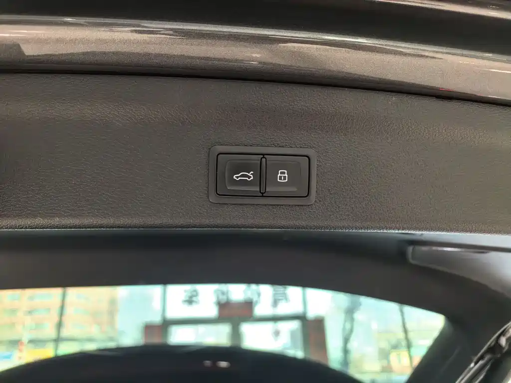 Audi Q3 2022 — фото 16