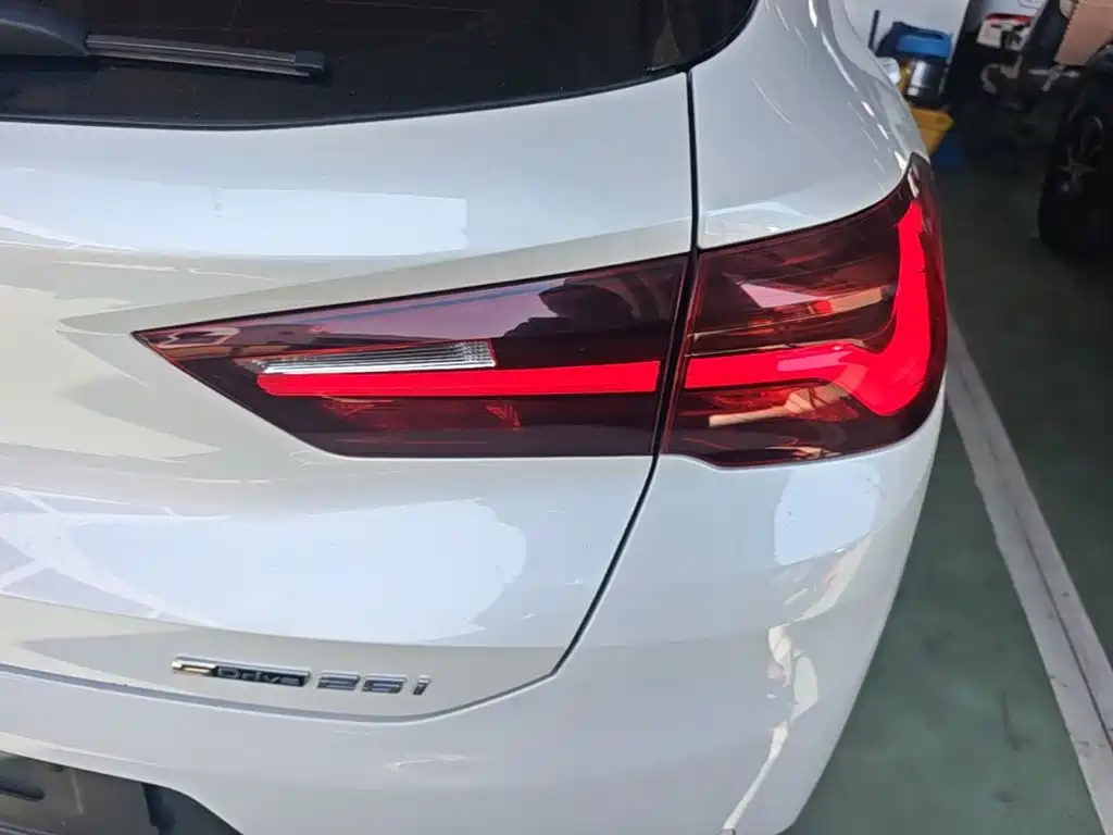 BMW X2 2021 — фото 8