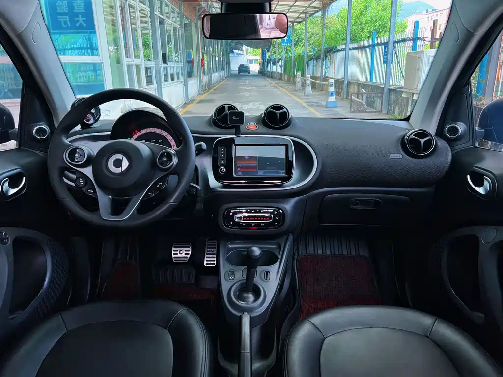 smart fortwo 2017 — фото 14