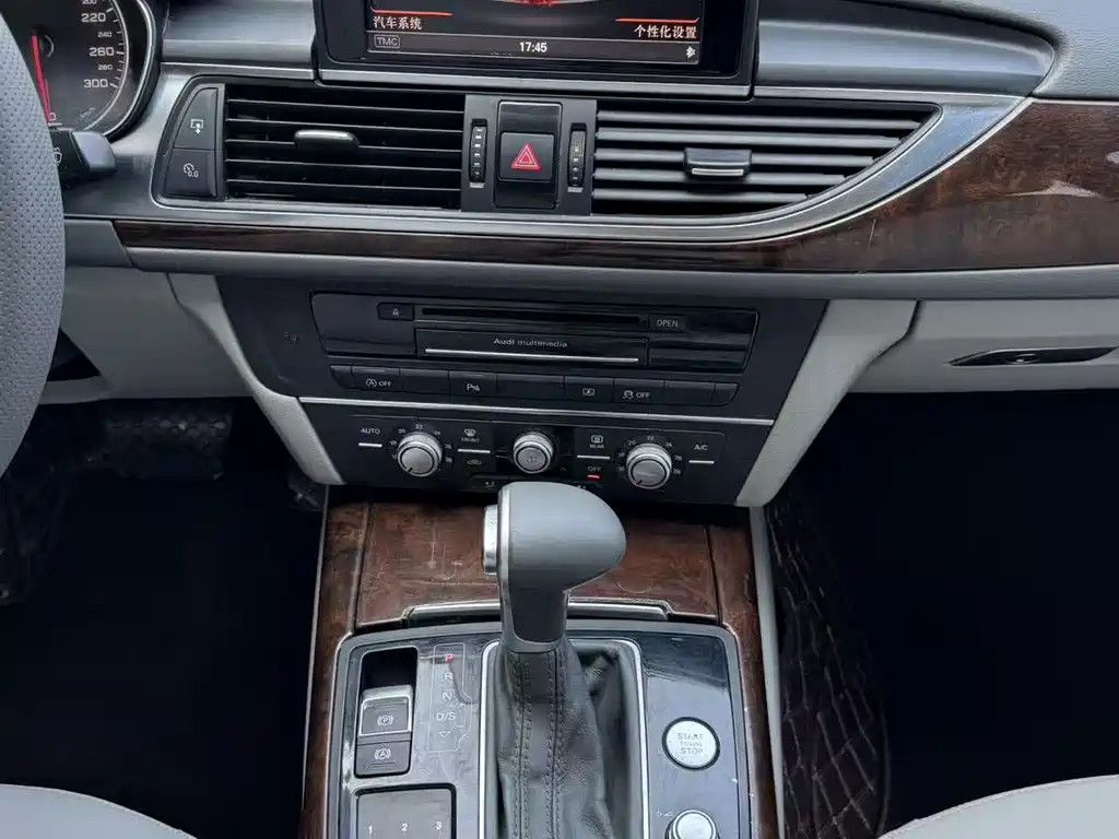 Audi A6L 2015 — фото 11