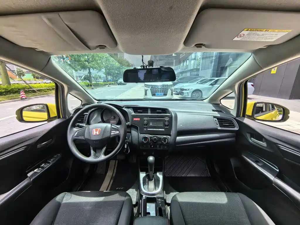 Honda Fit 2015 — фото 12