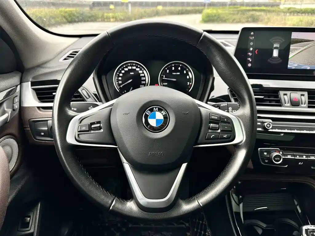 BMW X2 2023 — фото 16