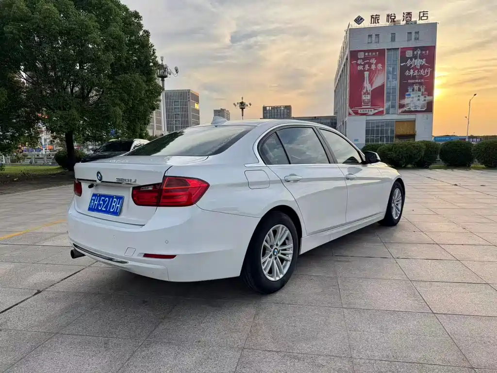 BMW 3 Series 2015 — фото 9