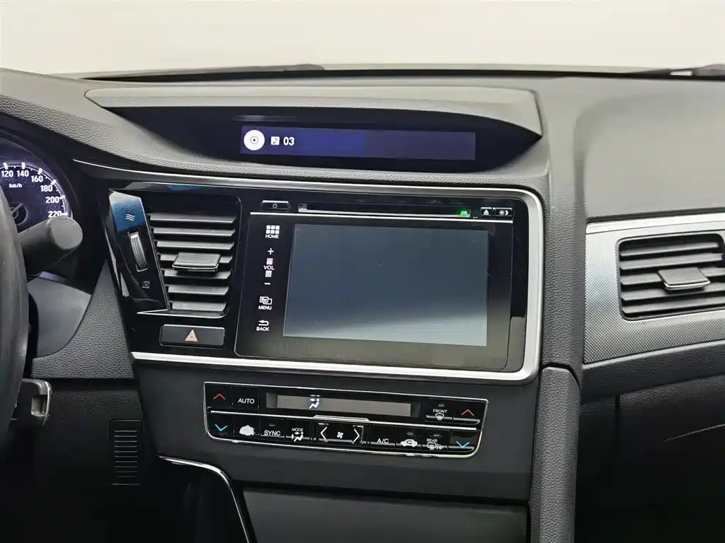 Honda Spirior 2015 — фото 12