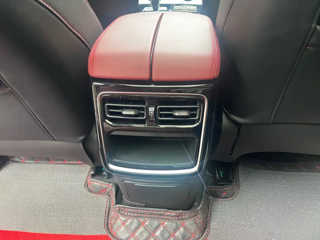 Jetour Jietu X70 PLUS 2022 — фото 18