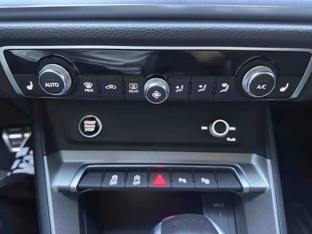 Audi Q3 2023 — фото 14