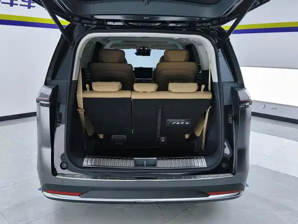 GAC Trumpchi E8 PHEV 2024