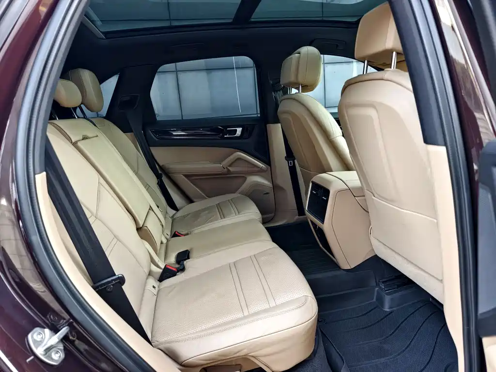 Porsche Cayenne 2018 — фото 14