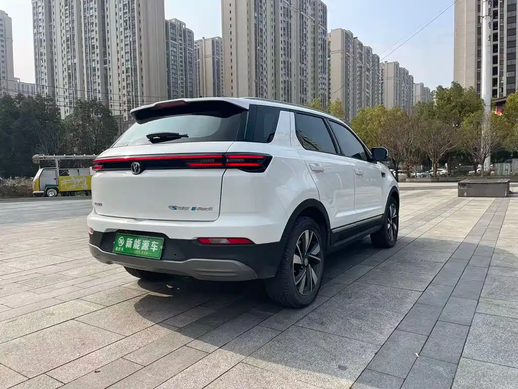 Changan CS55 EV 2021 — фото 13