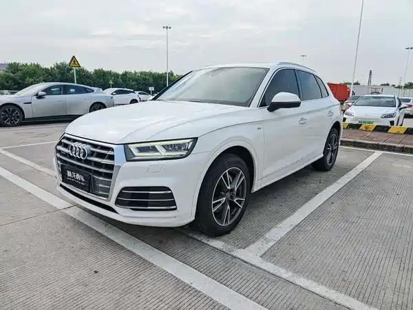 Audi Q5L 2019