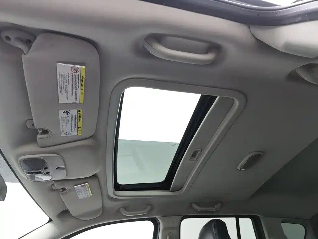 Jeep Compass 2012 — фото 14