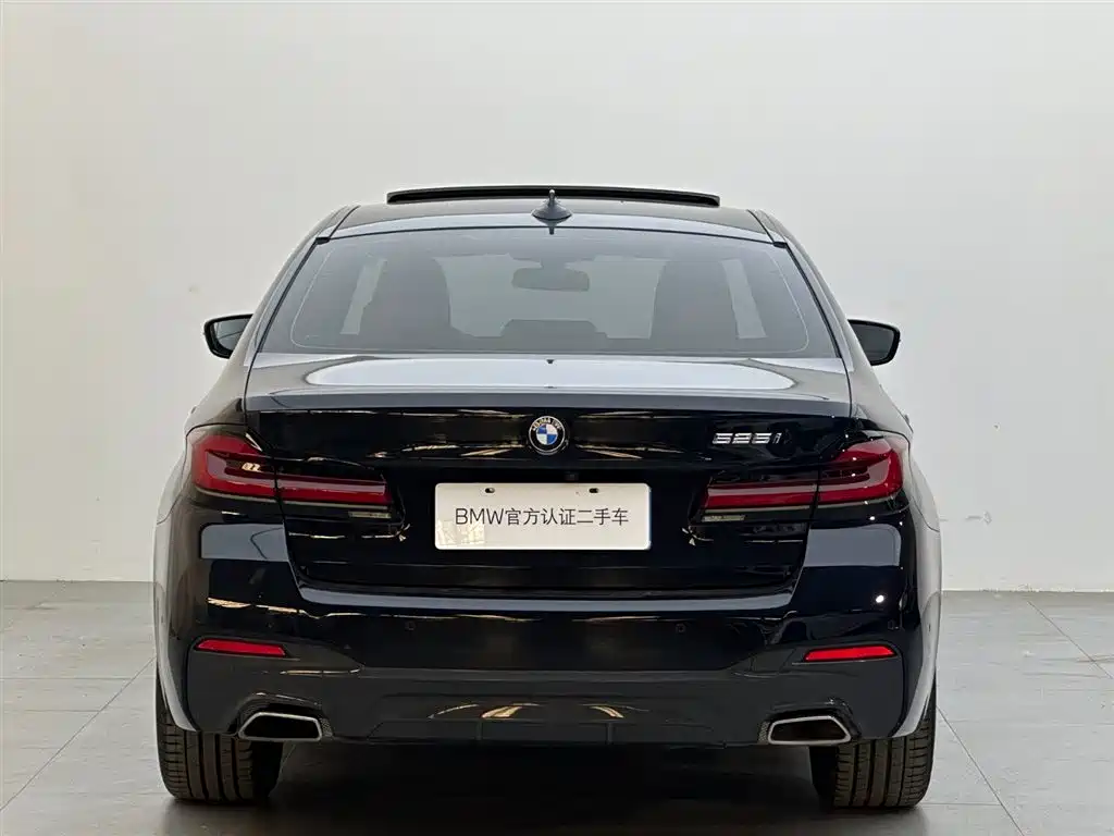 BMW 5 Series 2023