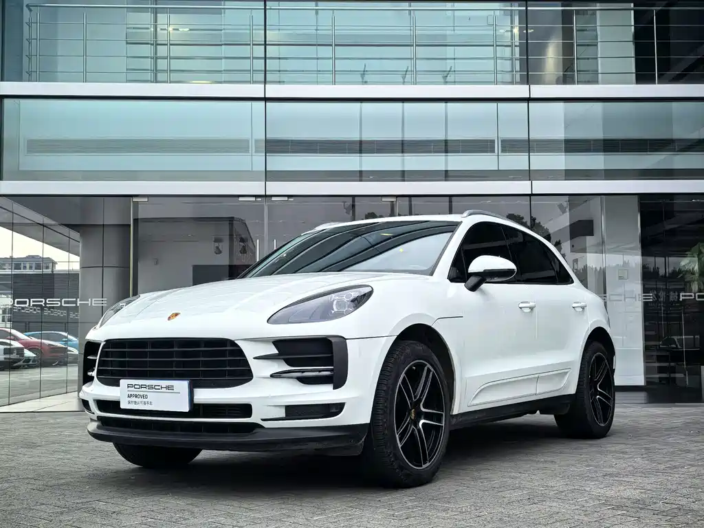 Porsche Macan 2021 — фото 1