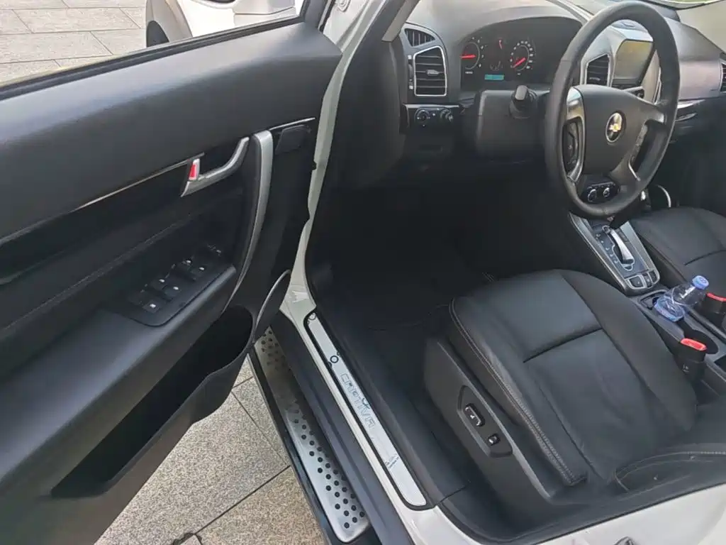 Chevrolet Captiva 2015 — фото 16